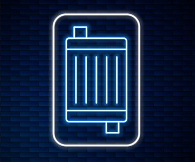 Parlayan neon hattı araba soğutma sistemi ikonu tuğla duvar arka planında izole edildi. Vektör