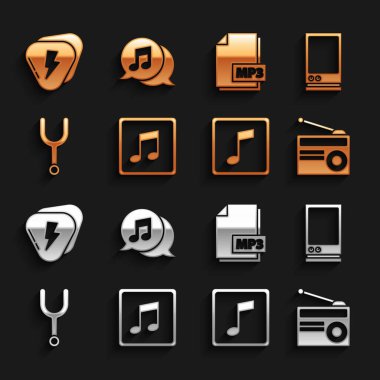 Set Notası, ses tonu, ses asistanı, antenli radyo, müzikal ayarlama çatalı, MP3 dosya belgesi, gitar penası ve konuşma balonu ikonu. Vektör