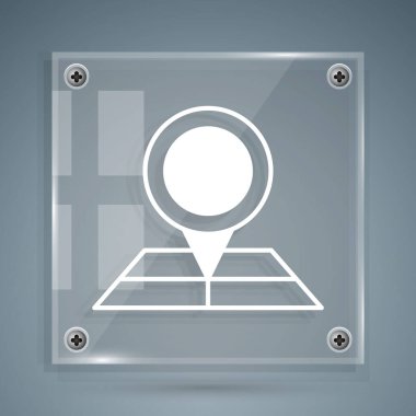 Gri arkaplanda konum belirleyici simgesi olan beyaz katlı harita. Kare cam paneller. Vektör.