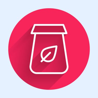 Beyaz çizgi çay paketleme simgesi uzun gölge arkaplanı ile izole edildi. Çayla birlikte kağıt poşet. Kırmızı daire düğmesi. Vektör.