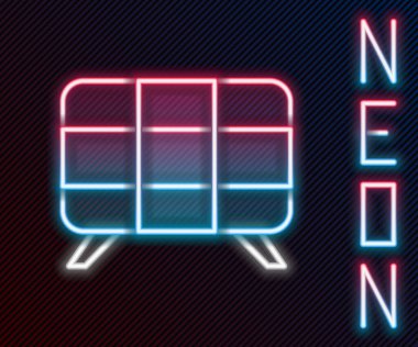 Parlayan neon hattı güneş enerjisi simgesi siyah arkaplanda izole edildi. Renkli taslak konsepti. Vektör.