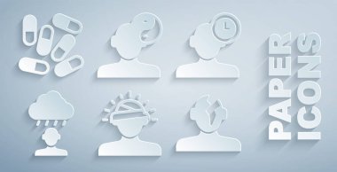 Beyin sarsıntısı baş ağrısı, uykusuzluk ve hüsran çözeltisi sorunlarını psikoloji Yin Yang sembolü ve ilaç hapı ya da tablet ikonunda çözün. Vektör.