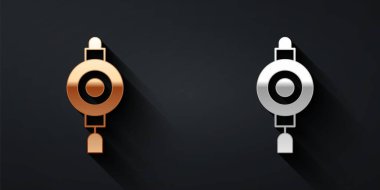 Altın ve gümüş renkli Çin kâğıdı fener ikonu siyah arka planda izole edilmiş. Uzun gölge tarzı. Vektör.