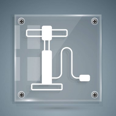 Gri arkaplanda beyaz araba hava pompası ikonu izole edildi. Kare cam paneller. Vektör.