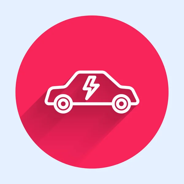 ホワイトライン長い影の背景で隔離された電気自動車と電気ケーブルプラグ充電アイコン 再生可能エネルギー技術 赤い丸ボタン ベクトル — ストックベクタ