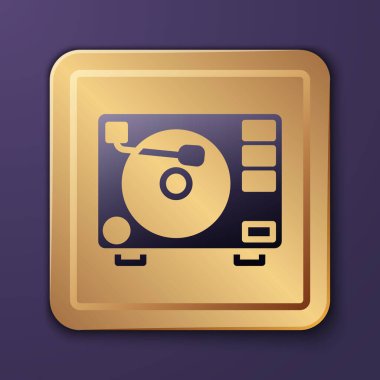 Mor arka planda izole edilmiş vinil disk simgesi olan mor Vinil oynatıcı. Altın kare düğme. Vektör.