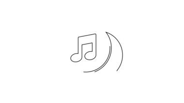 Beyaz arkaplanda izole edilmiş konuşma balonu simgesindeki siyah çizgi müzik notası. Müzik ve ses konsepti. 4K Video hareketli grafik canlandırması.