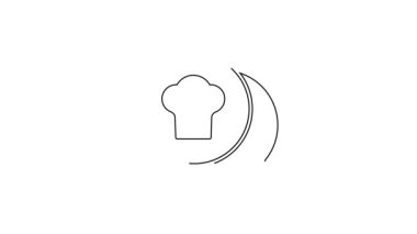 Beyaz arka planda izole edilmiş siyah çizgi şefi şapkası konuşma baloncuğu simgesi. Aşçılık sembolü. Aşçı şapkası. 4K Video hareketli grafik canlandırması.