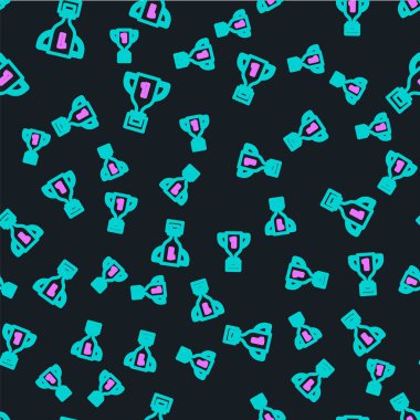 Çizgi Ödülü kupa simgesi siyah arkaplanda izole edilmiş kusursuz desen. Galibiyet ödülü sembolü. Şampiyonluk ya da yarışma kupası. Spor başarısı işareti. Vektör.