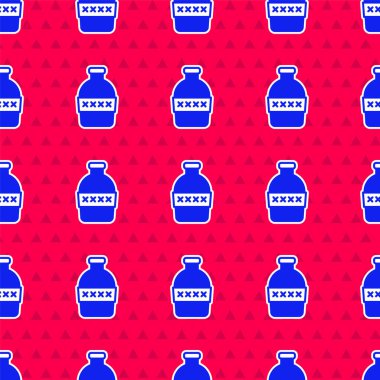 Mavi su ikonu şişesi kırmızı arkaplanda izole edilmiş pürüzsüz desen. Soda su içme tabelası. Vektör.