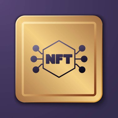 Mor NFT Dijital Şifreleme Sanatı simgesi mor arkaplanda izole edilmiş. Para iadesi olmayan jeton. Altın kare düğme. Vektör.