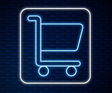 Parlayan neon hattı alışveriş arabası simgesi tuğla duvar arkasında izole edilmiş. İnternetten satın alma konsepti. Servis tabelası. Süpermarket sepeti sembolü. Vektör.