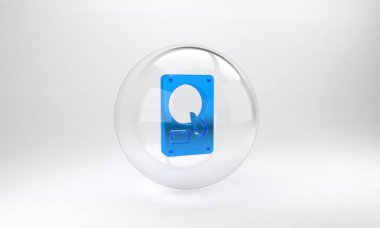 Mavi Disk Sürücüsü HDD simgesi gri arkaplanda izole edildi. Cam daire düğmesi. 3 Boyutlu resimleme.