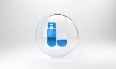 Gri arkaplanda mavi USB flash disk simgesi izole edildi. Cam daire düğmesi. 3 Boyutlu resimleme.