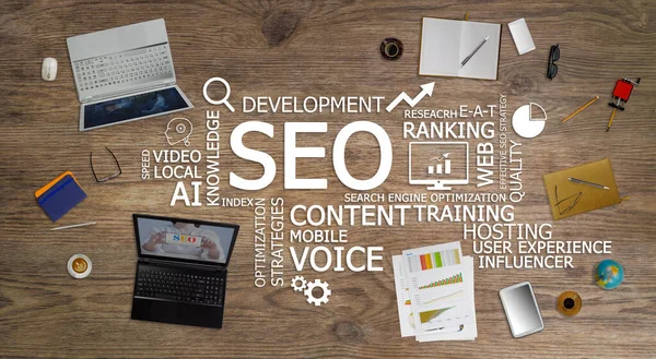 SEO Arama Motoru İyimserleştirme İnternet Veri Kavramı, Çevrimiçi pazar tanıtım stratejisinin analitik diyagramını gösteren grafik arayüzü. Web sitenizi arama motoru veya SEO olarak sıralamak.