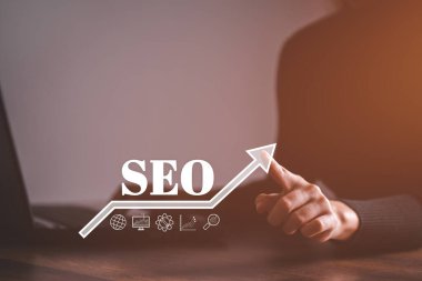 SEO Arama Motoru İyimserleştirmesi, web sitesindeki trafiğin sıralanması, web sitenizin arama motorlarında veya SEO 'da sıralanacak şekilde optimize edilmesi.