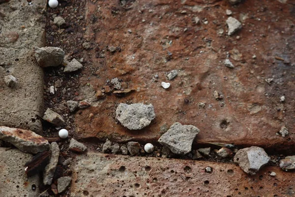 Old Tiles Ground Rust Dust White Plastic Airsoft Balls — Stock Photo, Image