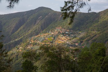Belgili tanımlık Andes dağ manzarası