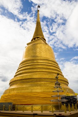 WAT saket Tapınağı, altın dağ