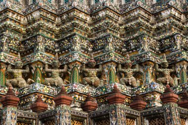 wat arun yak heykeli