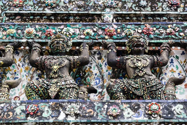 Estátua de Yak em Wat Arun — Fotografia de Stock