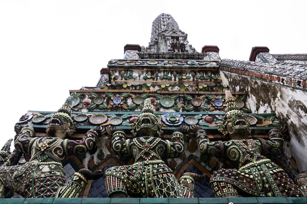 Estatua en Wat Arun —  Fotos de Stock
