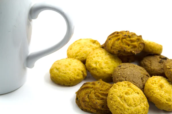 Taza de café con galletas aisladas — Foto de Stock