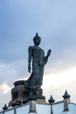 Buda heykeli yürüyüş