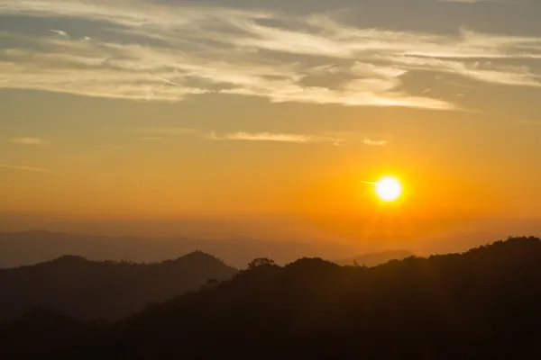 Sunrise and Silhouette Mountain at Thong Pha phum National Park — Stock Photo, Image