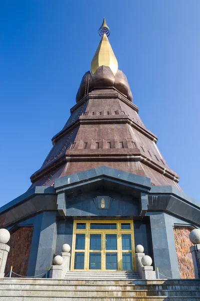 Rei e Rainha pagode (Noppha Methanidon e Noppha Phon Phum Si — Fotografia de Stock