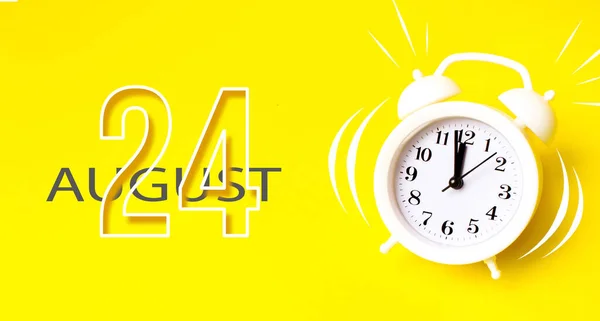 August 24Th Day Month Calendar Date White Alarm Clock Calendar — Stock Photo, Image