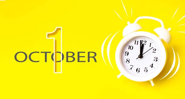 October 1St Day Month Calendar Date White Alarm Clock Calendar — Stock Photo, Image