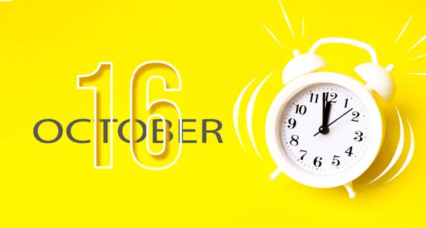 Oktober Tag Des Monats Kalenderdatum Weißer Wecker Mit Kalendertag Auf — Stockfoto