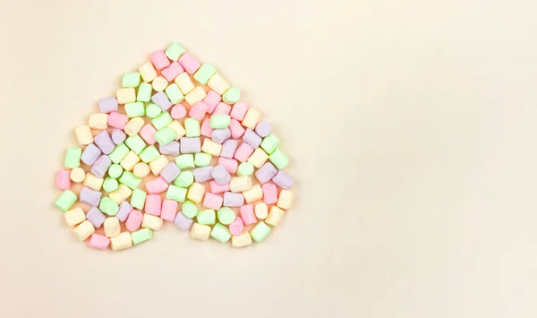 Colorful Marshmallow Heart Valentine Day Background Concept Sweet Dessert — Fotografia de Stock