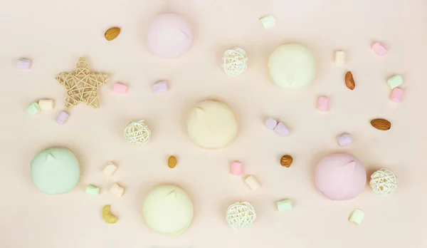 Food Background Marshmallow Looks Macaroons Pastel Background Top View Flat — Stock Fotó