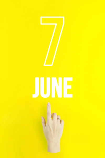 June 7Th Day Month Calendar Date Hand Finger Pointing Calendar — Stock Photo, Image
