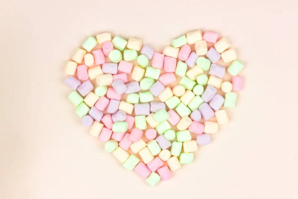 Pastel Multicolor Coração Forma Marshmallow Colocar Fundo Rosa Pastel Fundo — Fotografia de Stock