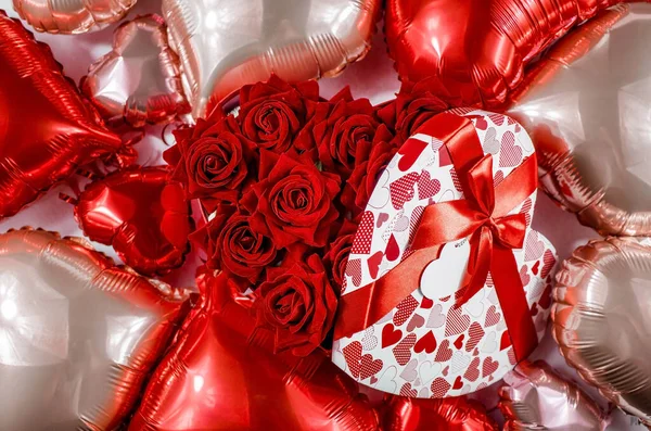 Valentine Day Red Roses White Box Form Heart Background Foil — Zdjęcie stockowe