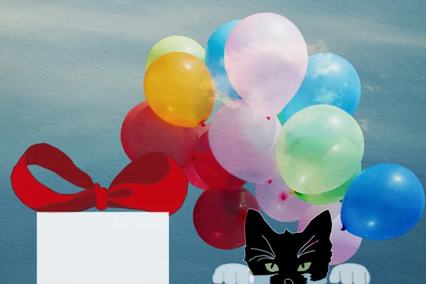 Přání k narozeninám, kreslení kotě s dárkem, balónky na obloze — Stock fotografie