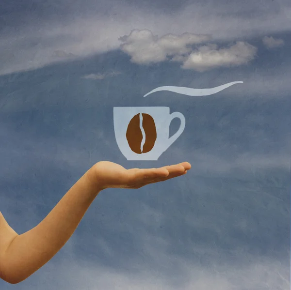 Hand bietet Kaffee an — Stockfoto