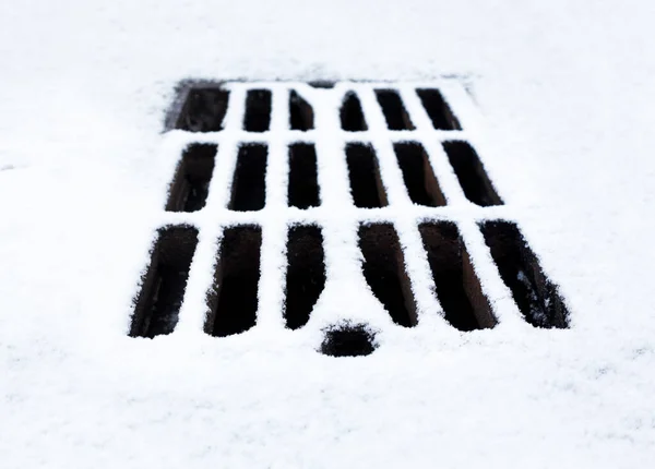 Metal Drain Grate Covered Snow Winter — Stock Photo, Image