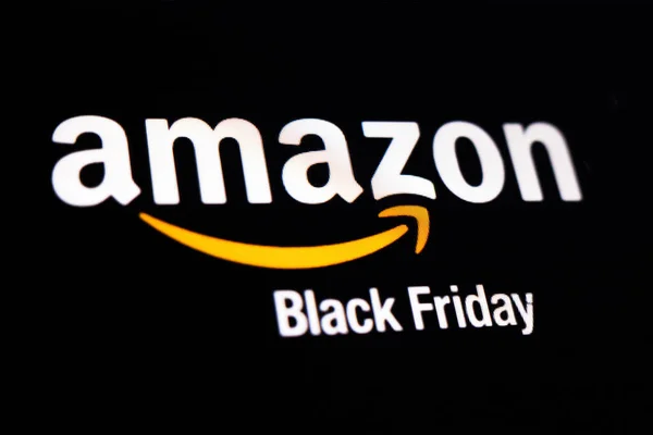 Kiev Ucrania Marzo 2021 Amazon Black Friday Logo Screen Amazon — Foto de Stock