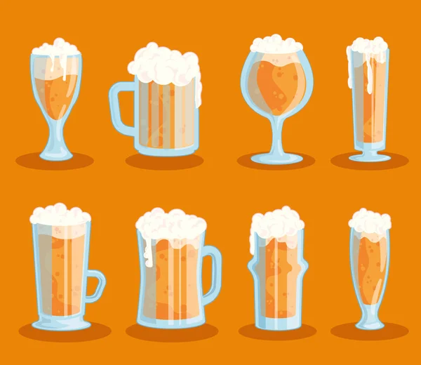Osiem jasnych szklanek piwa — Wektor stockowy