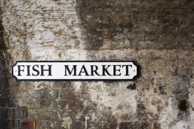 tuğla Köprüsü'nde Balık pazarı işareti