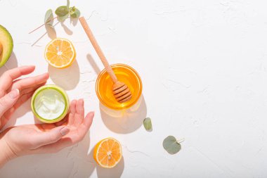 Doğal maddeler ile kozmetik krem