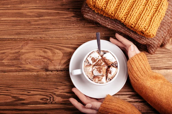 Female hands with cup of cacao flat lay — Stock Photo, Image