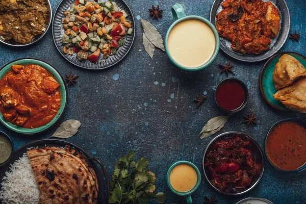 Hindistan Etnik Yemek Büfesi beton masa üzerinde fotokopi alanından