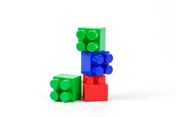 Bunte Spielzeugbausteine Isoliert Auf Weißem Hintergrund — Stockfoto