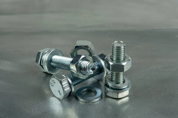 Bağlantıları Birleştirmek Için Fasteners Fındık Cıvatalar Metal Bir Boşluğun Arka — Stok fotoğraf