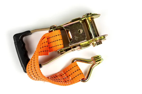 Kontrol yükleme için Ratchet kayışları. Kargo emniyet kemeri. Beyaz arkaplanda yakın plan